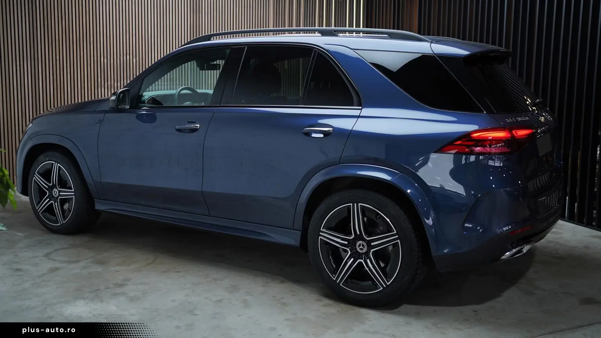 Mercedes-Benz GLE 300d 4Matic AMG   Finanțare Leasing