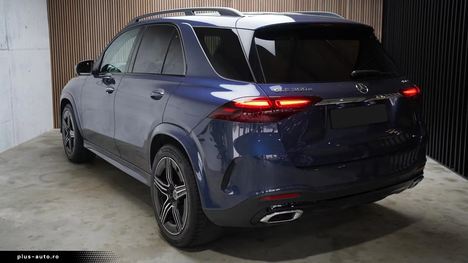 Mercedes-Benz GLE 300d 4Matic AMG   Finanțare Leasing