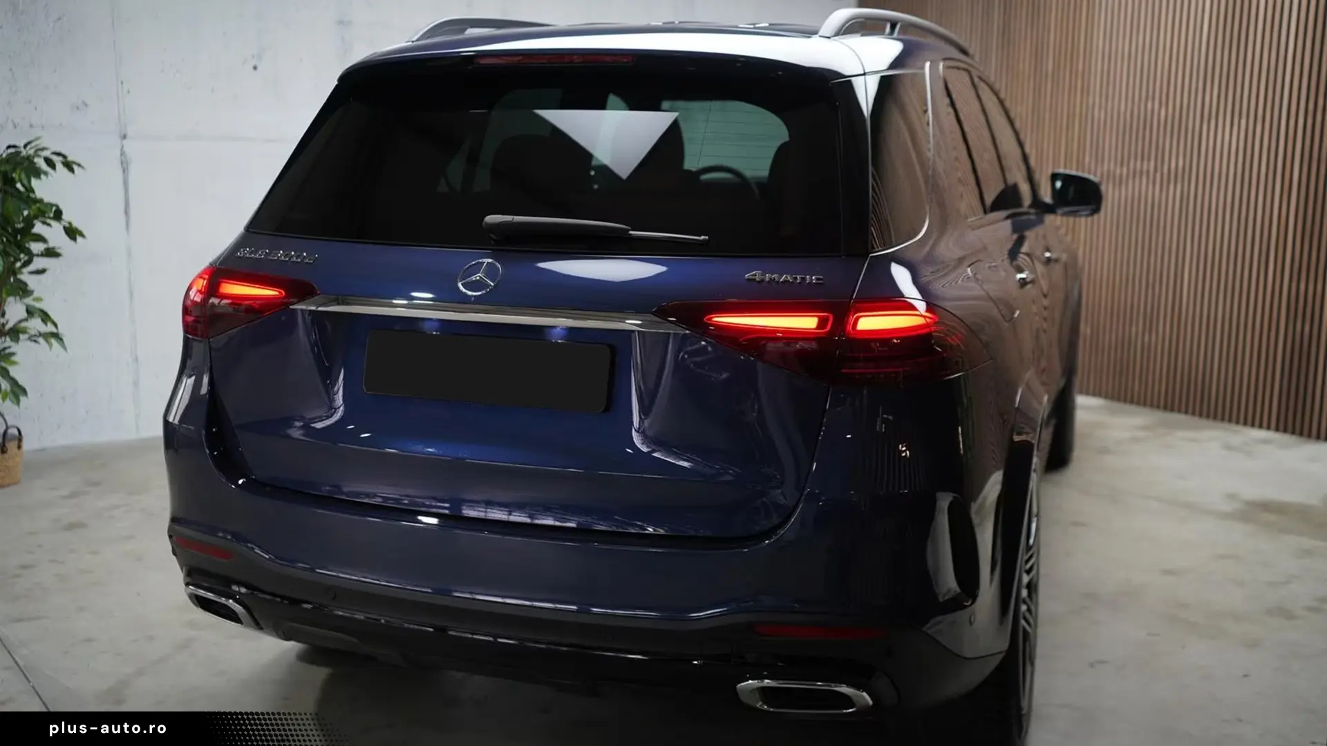 Mercedes-Benz GLE 300d 4Matic AMG   Finanțare Leasing