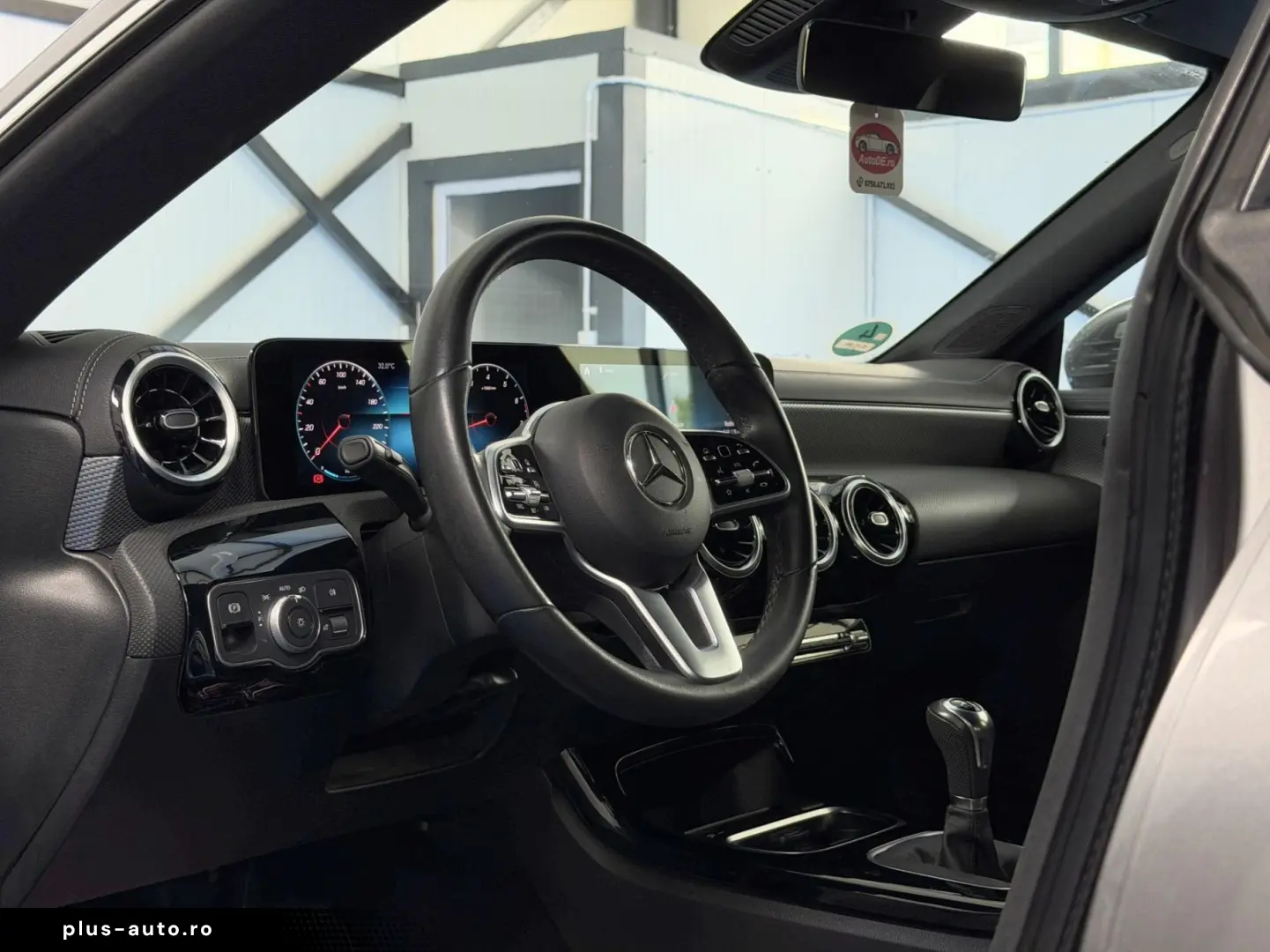 Mercedes-Benz Cla-180