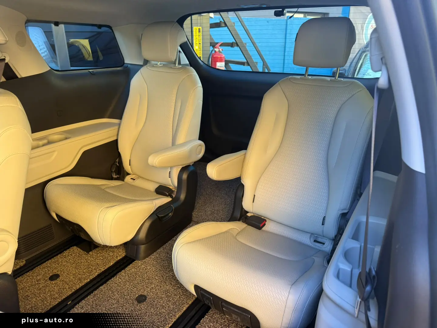 Kia Carnival Signature LED 9 locuri Garantie 36 luni