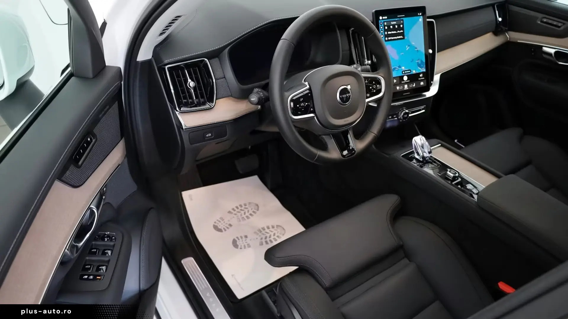Volvo XC90 B5 AWD Facelift - 7 Locuri   Finanțare Leasing