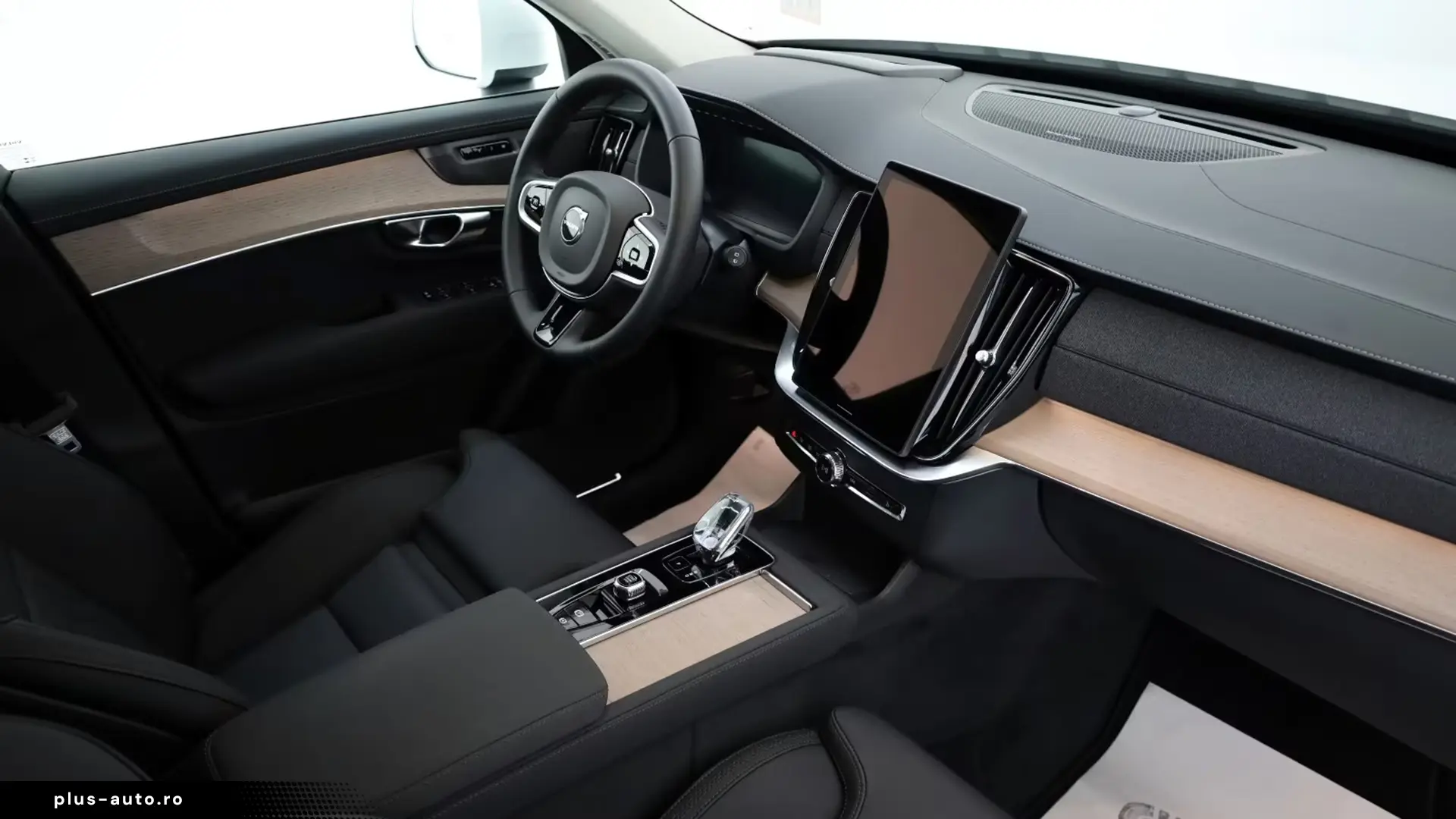 Volvo XC90 B5 AWD Facelift - 7 Locuri   Finanțare Leasing