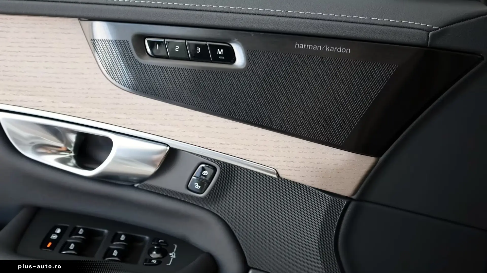 Volvo XC90 B5 AWD Facelift - 7 Locuri   Finanțare Leasing
