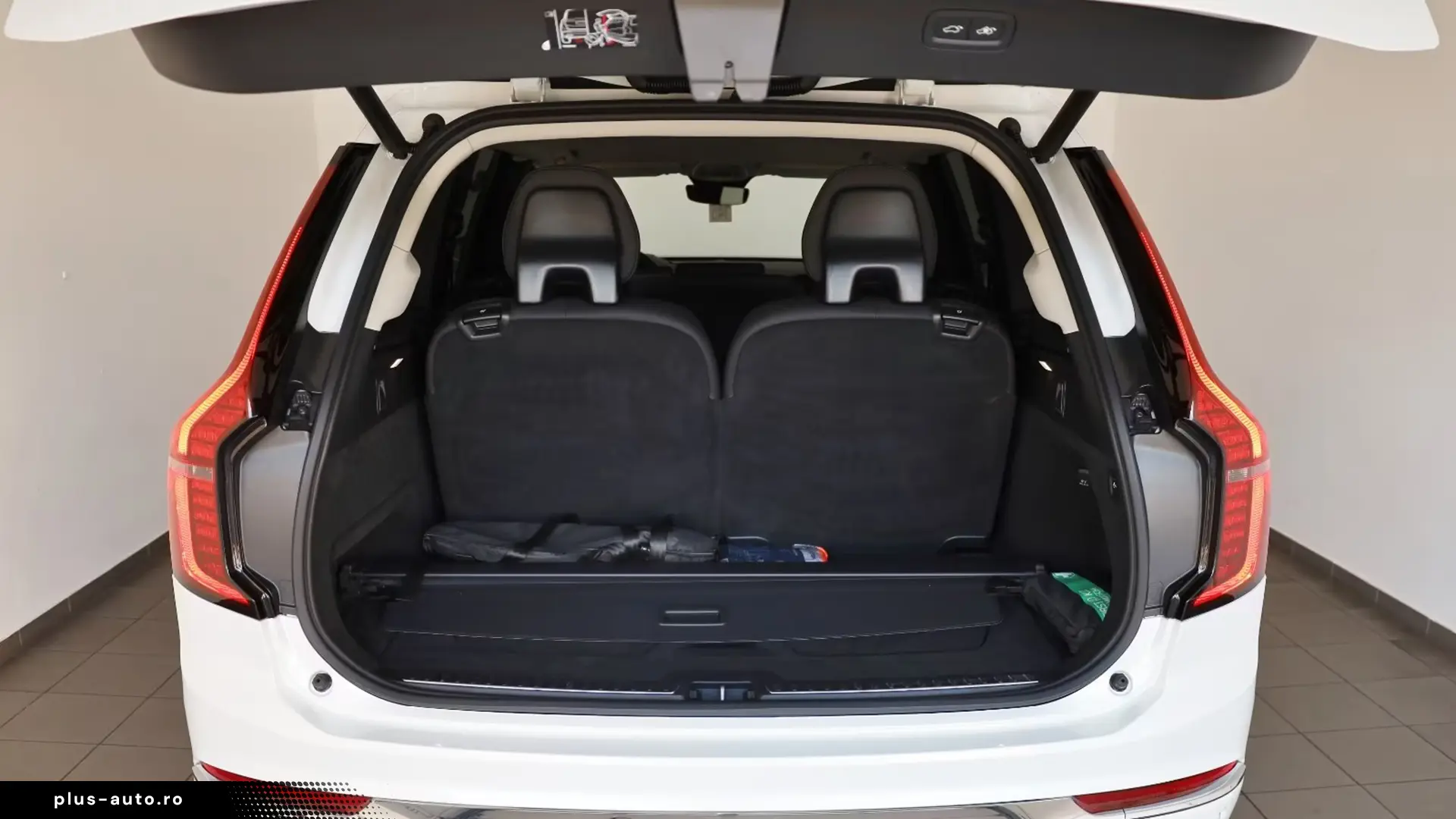Volvo XC90 B5 AWD Facelift - 7 Locuri   Finanțare Leasing