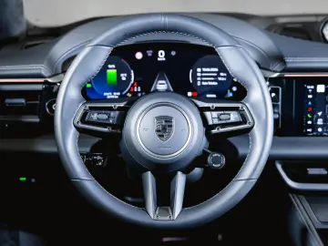 PORSCHE Macan Turbo