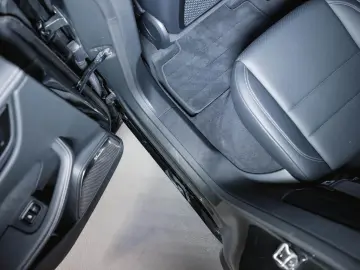PORSCHE Macan Turbo