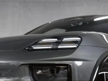 PORSCHE Macan Turbo