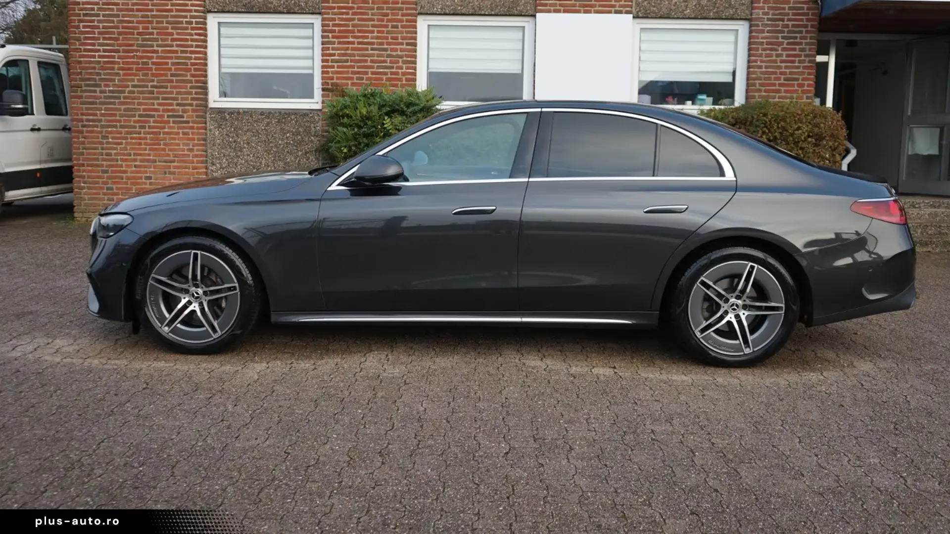 Mercedes-Benz E 220d AMG Line Advanced   Finanțare Leasing