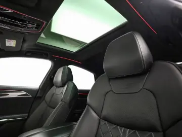 Audi S8 HUD  Pano  Assist  Digi-Matrix