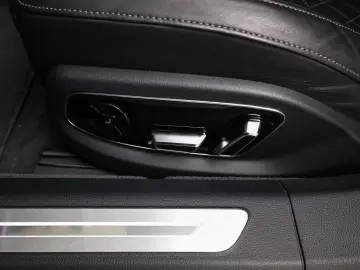 Audi S8 HUD  Pano  Assist  Digi-Matrix
