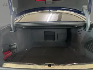 Audi S8 4.0 V8 TFSI quattro tiptronic MATRIX