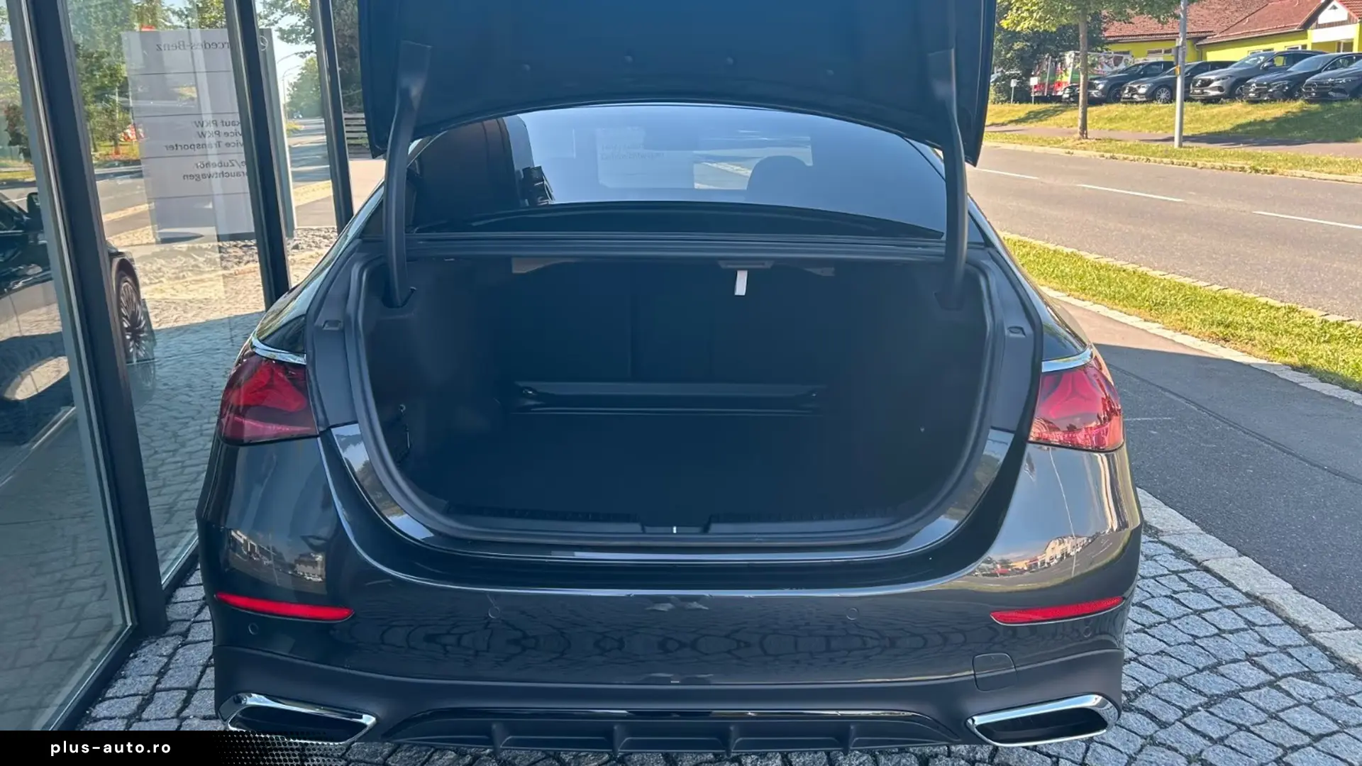 Mercedes-Benz E 220d AMG Line   Finanțare Leasing