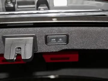 Audi S8 TFSI LM21 AHK ACC HD Matrix Pano B&O HUD