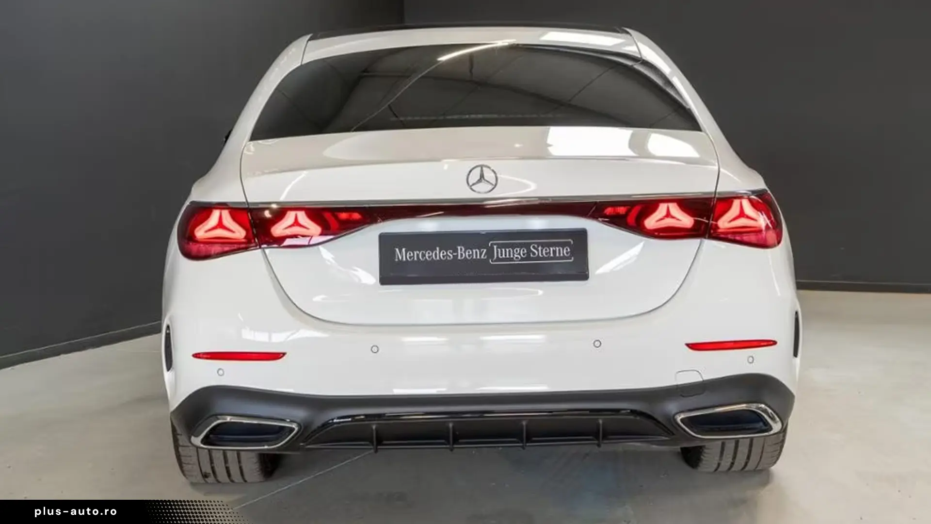 Mercedes-Benz E 220d AMG Night Screen   Finanțare Leasing