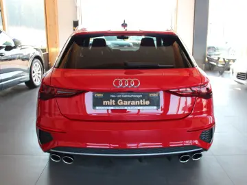 AUDI S3 Sportback 2.0 TFSI quattro NAVI LED VIRT 1.HA