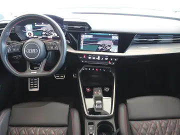 AUDI S3 Sportback 2.0 TFSI quattro NAVI LED VIRT 1.HA