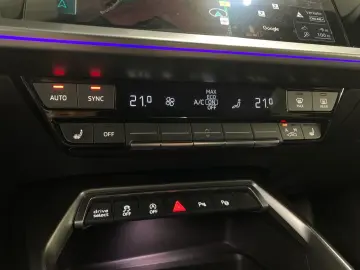 AUDI S3 Sportback TFSI quattro S tronic PANO NAVI BLA