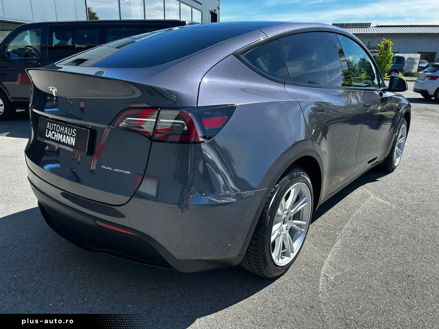 TESLA Model Y Long Range Dual AWD