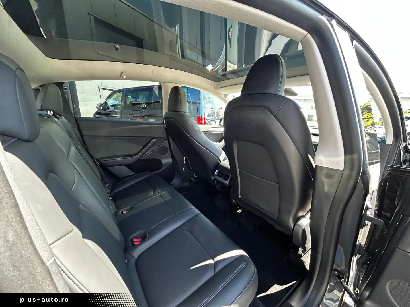 TESLA Model Y Long Range Dual AWD