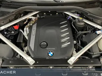 BMW X5 xDrive30d A M-Sport AHK Leder LCProf