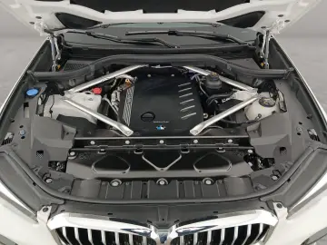 BMW X5 xDrive30d M Sport Standheizung AHK Kamera
