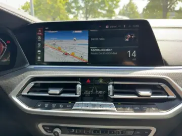 BMW X5 xDrive 30d M-Sport Pano SHZ AHK Laser Leder 3