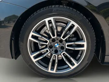 BMW 520 d M Sport LED ACC RFK 19 Zoll LM