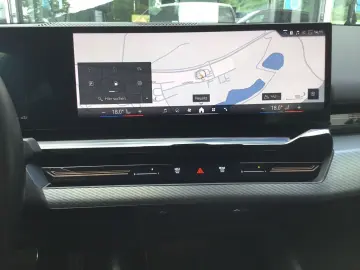BMW 520d Limo M Sport Navi AdLED Komfortsitze DAP