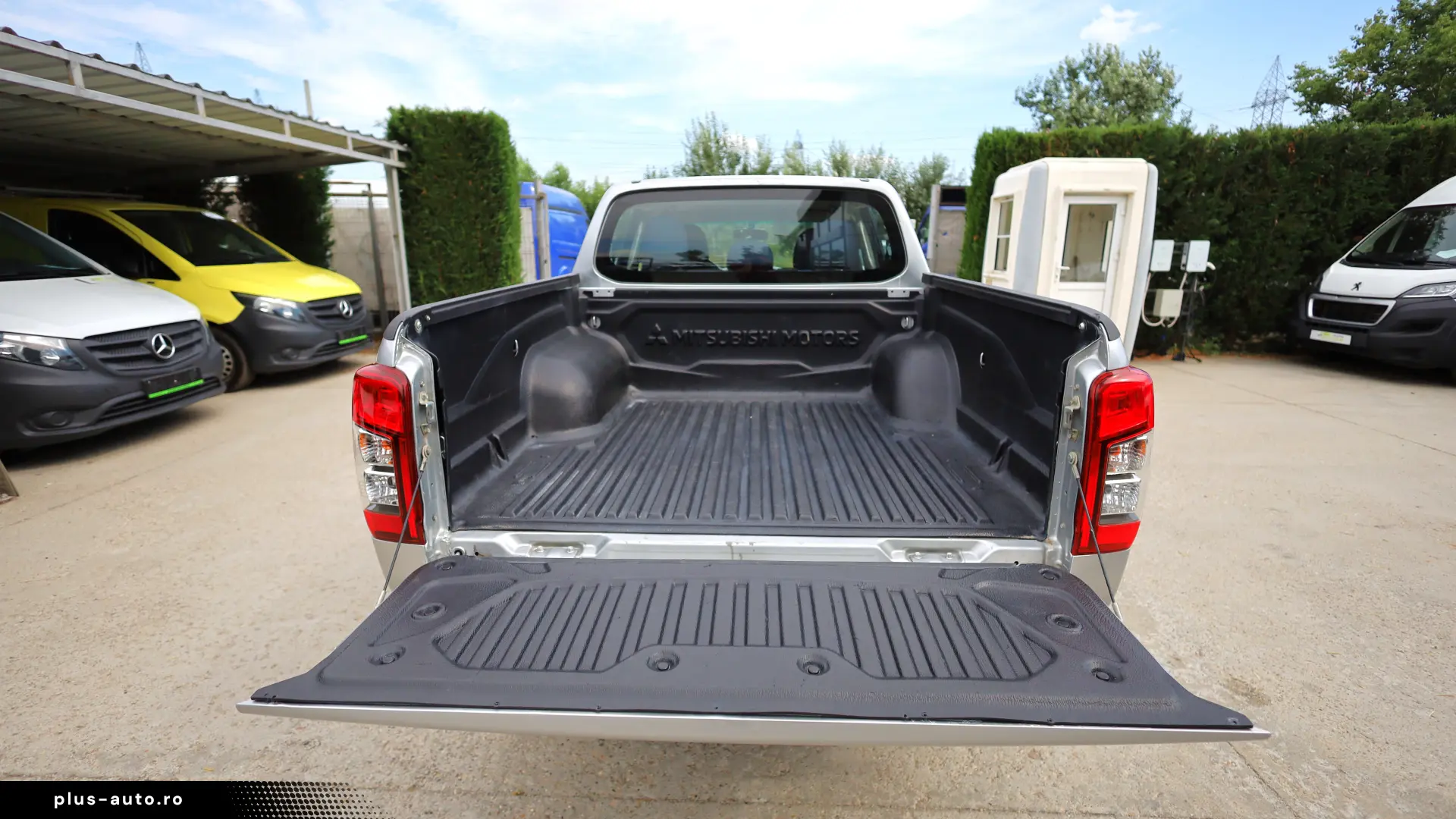 Mitsubishi L200	DoubleCab 4x4 2.2 D 150CP