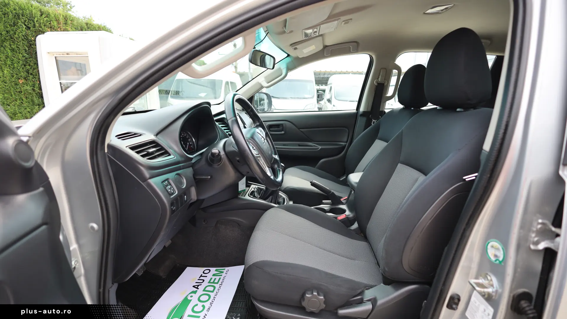 Mitsubishi L200	DoubleCab 4x4 2.2 D 150CP