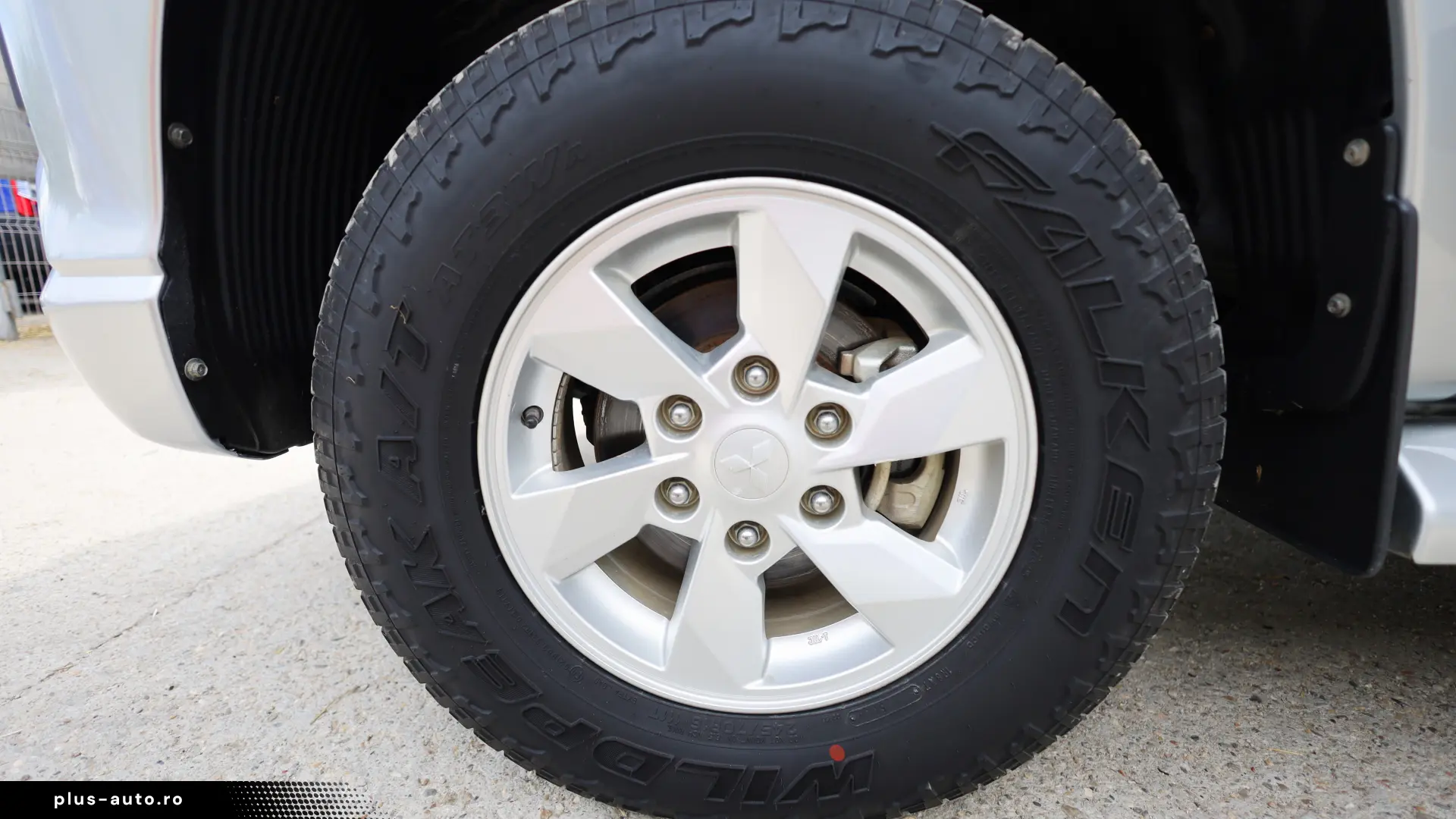 Mitsubishi L200	DoubleCab 4x4 2.2 D 150CP