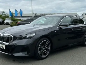 BMW 520d M Sport ACC LED NAVI KOMFORTSITZ PARKINGASS