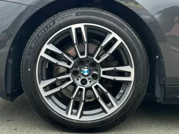 BMW 520d M Sport ACC LED NAVI KOMFORTSITZ PARKINGASS