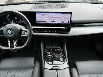 BMW 520d M Sport ACC LED NAVI KOMFORTSITZ PARKINGASS