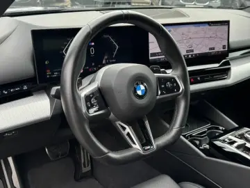 BMW 520d M Sport ACC LED NAVI KOMFORTSITZ PARKINGASS