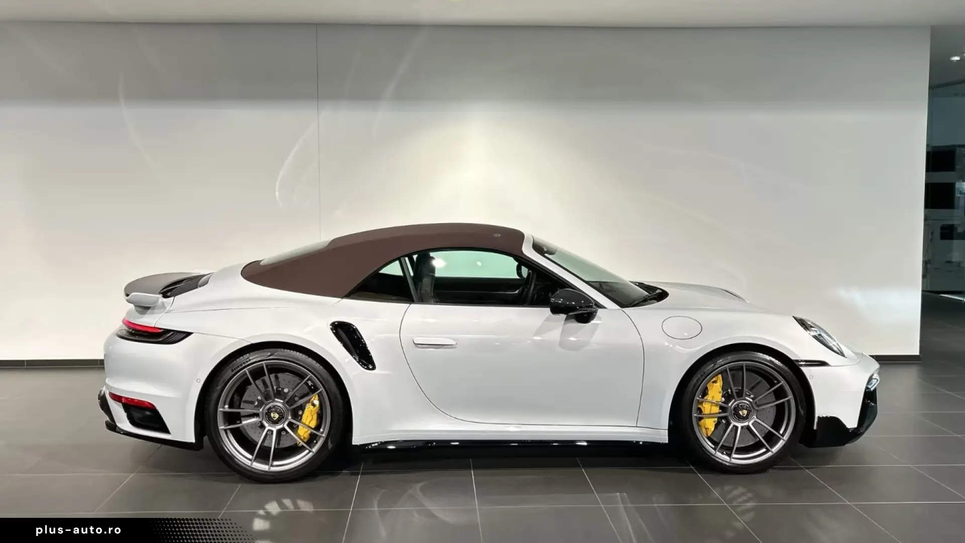 Porsche 992 (911) Turbo S Cabriolet