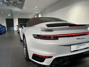 Porsche 992 (911) Turbo S Cabriolet