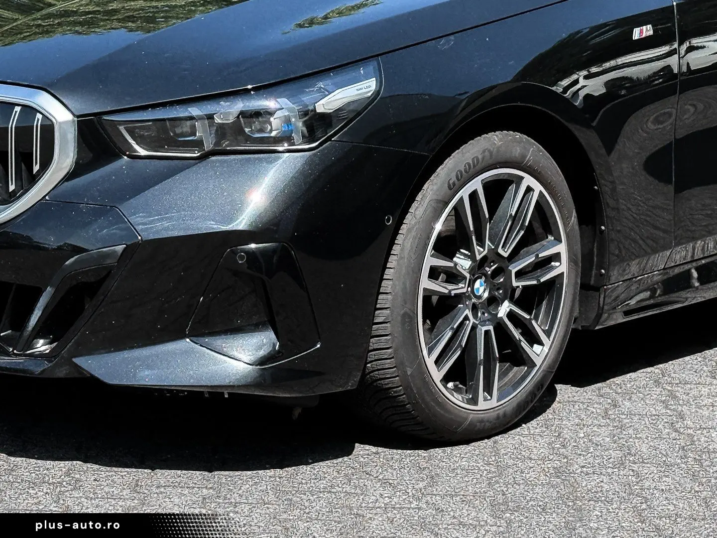 BMW 520d xDrive M-Sport HUD DA  H K ACC 360