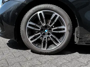 BMW 520d xDrive M-Sport HUD DA  H K ACC 360