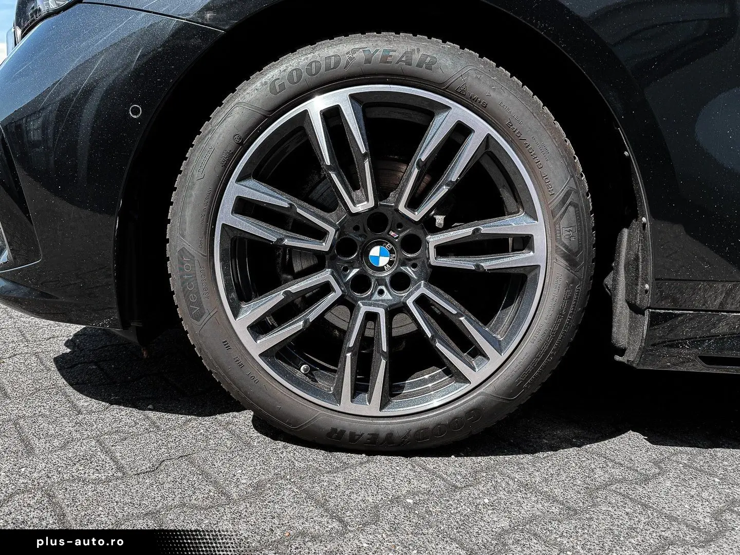 BMW 520d xDrive M-Sport HUD DA  H K ACC 360