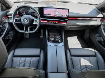 BMW 520d xDrive M-Sport HUD DA  H K ACC 360