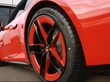 Porsche 992 -2 (911) Carrera