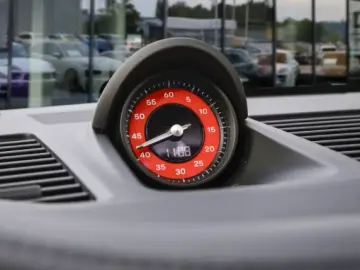 Porsche 992 -2 (911) Carrera