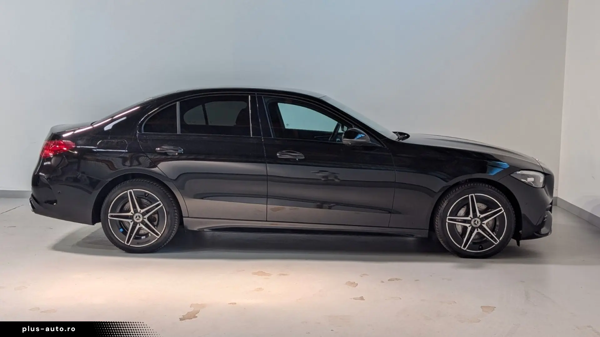 MERCEDES-BENZ C 300 e Limousine AMG-BUSINESS-NIGHT-LANE-360