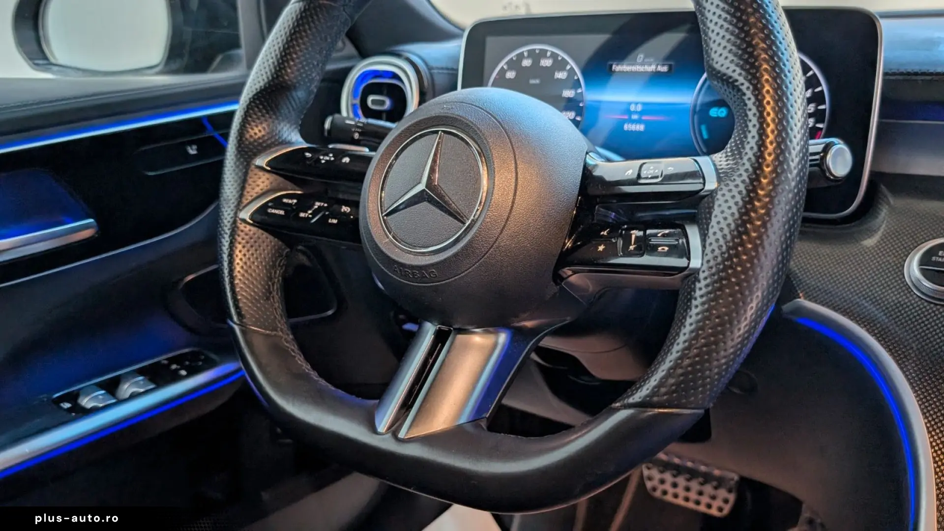 MERCEDES-BENZ C 300 e Limousine AMG-BUSINESS-NIGHT-LANE-360