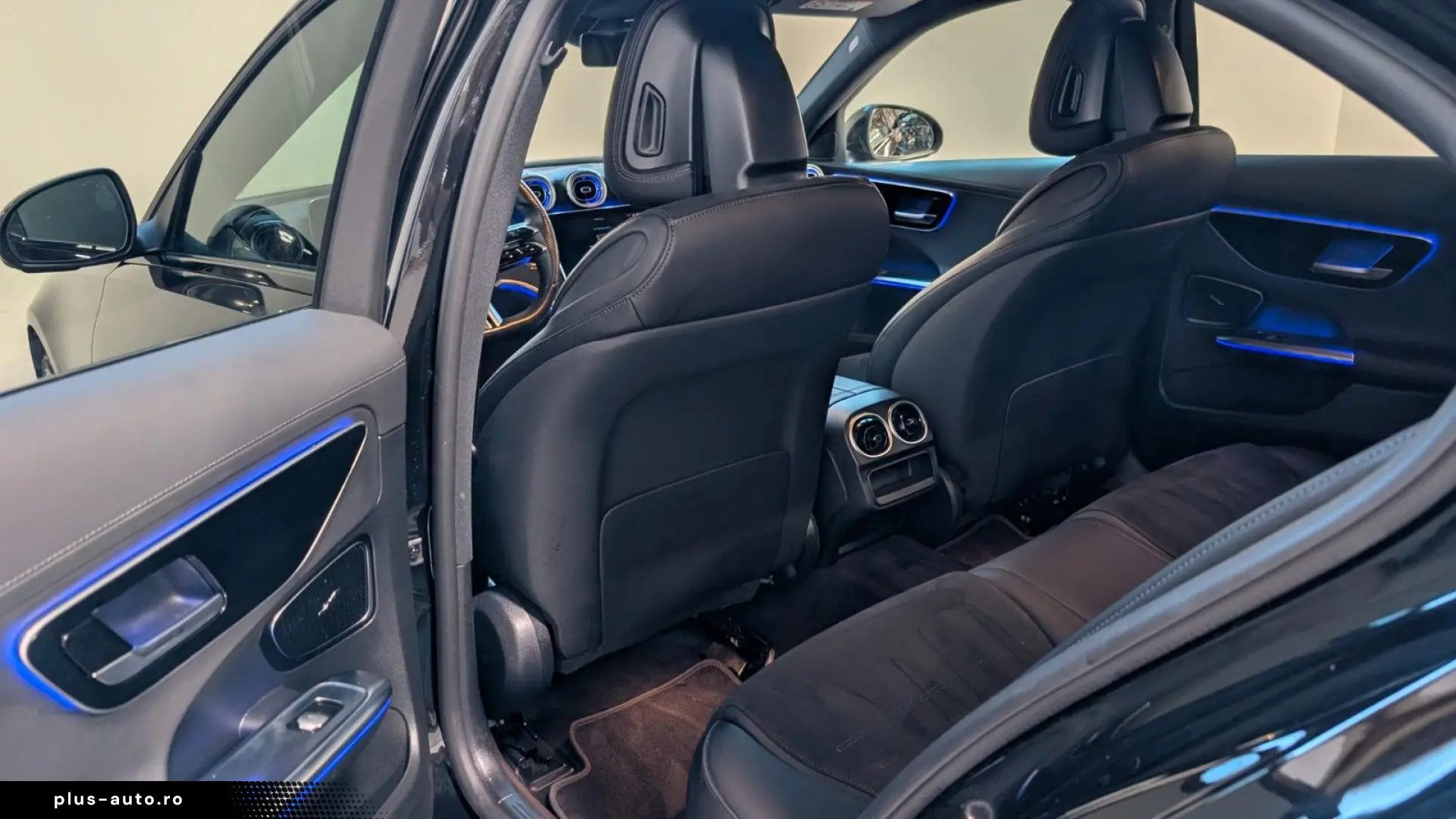 MERCEDES-BENZ C 300 e Limousine AMG-BUSINESS-NIGHT-LANE-360