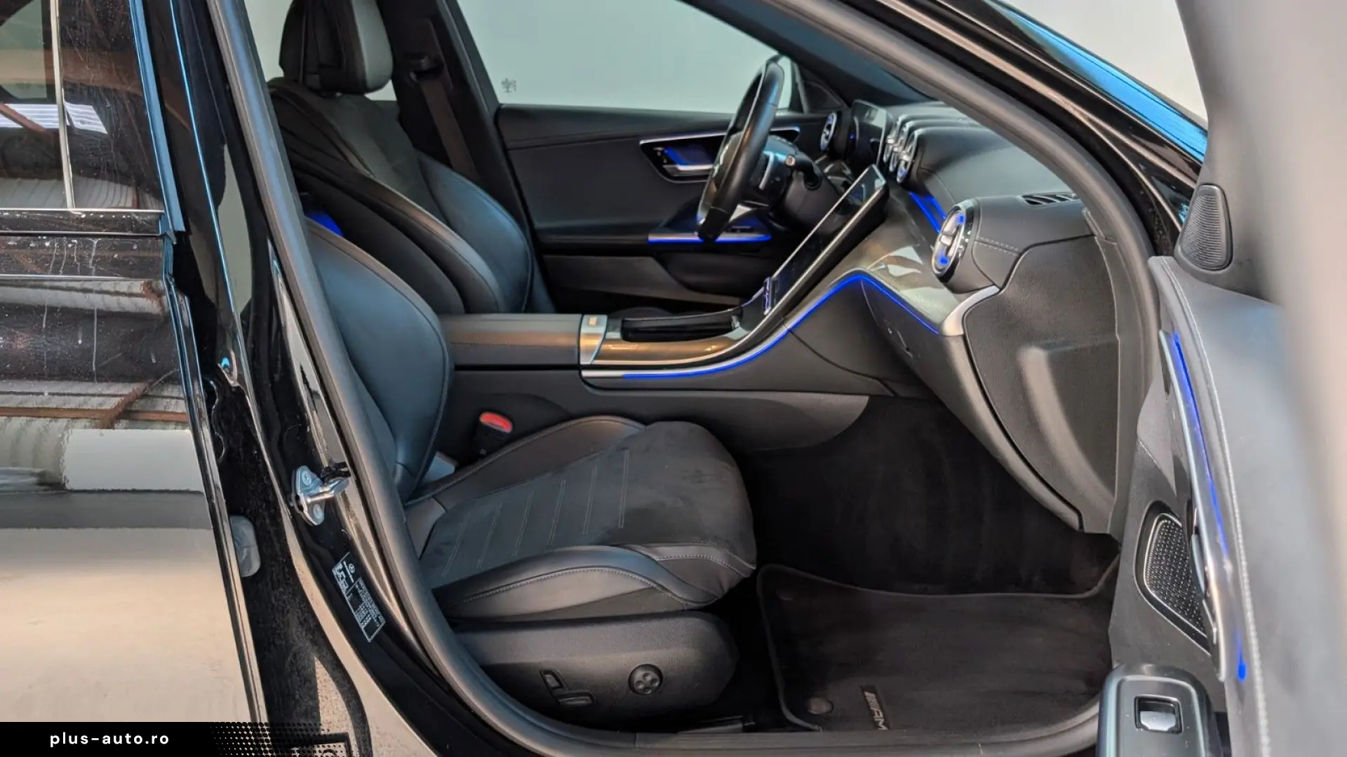 MERCEDES-BENZ C 300 e Limousine AMG-BUSINESS-NIGHT-LANE-360