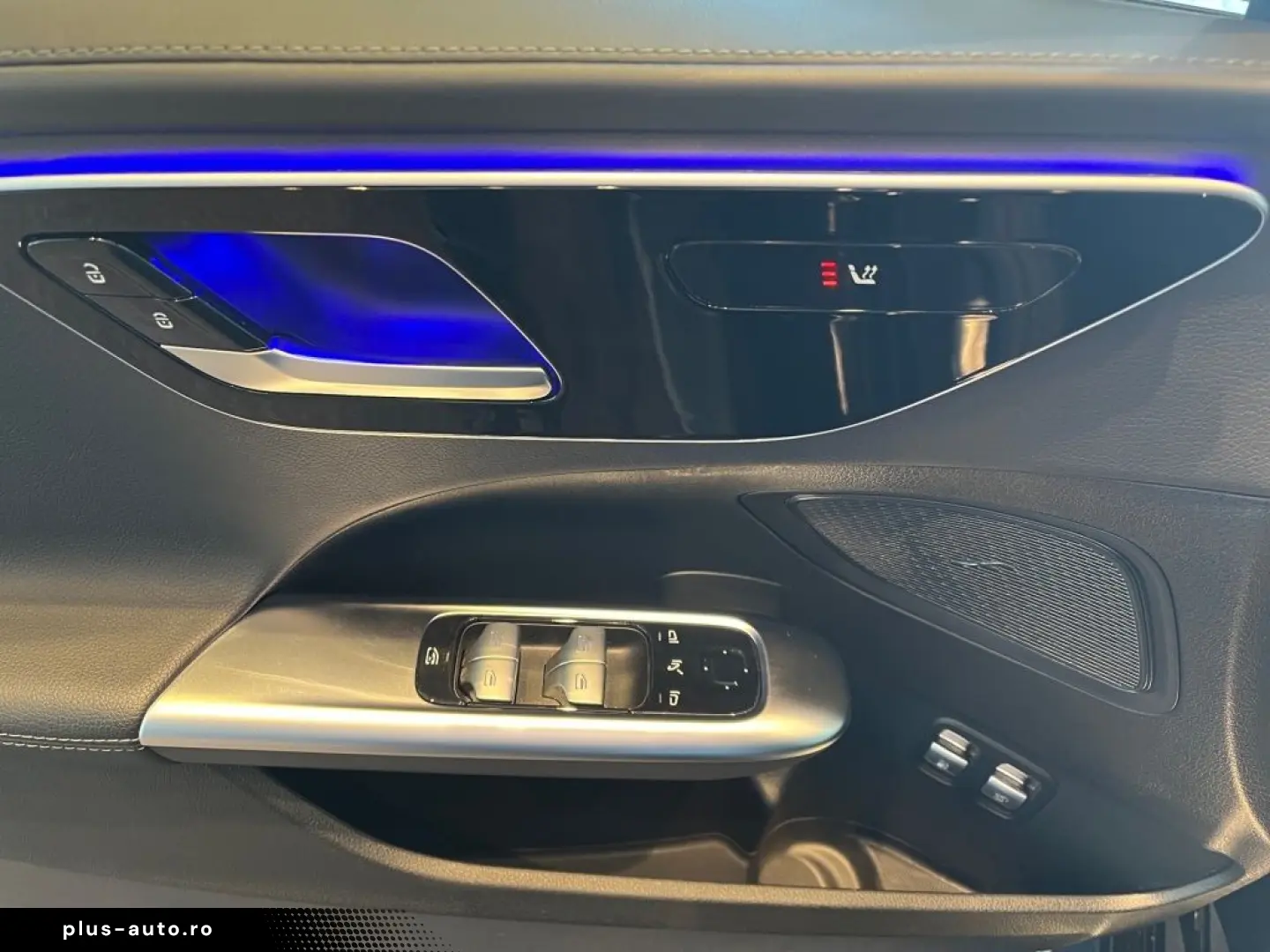 MERCEDES-BENZ C 300 e AMG MBUX Night Ambiente CarPlay KAMERA