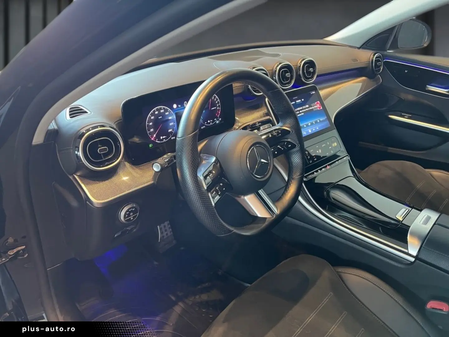 MERCEDES-BENZ C 300 e AMG MBUX Night Ambiente CarPlay KAMERA